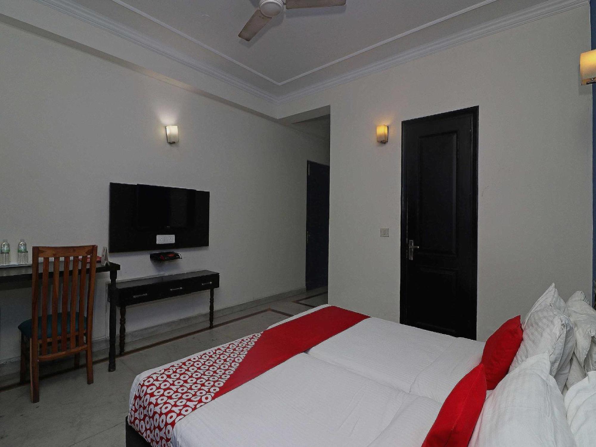 Hotel O Golden Cafe Chennai Bagian luar foto