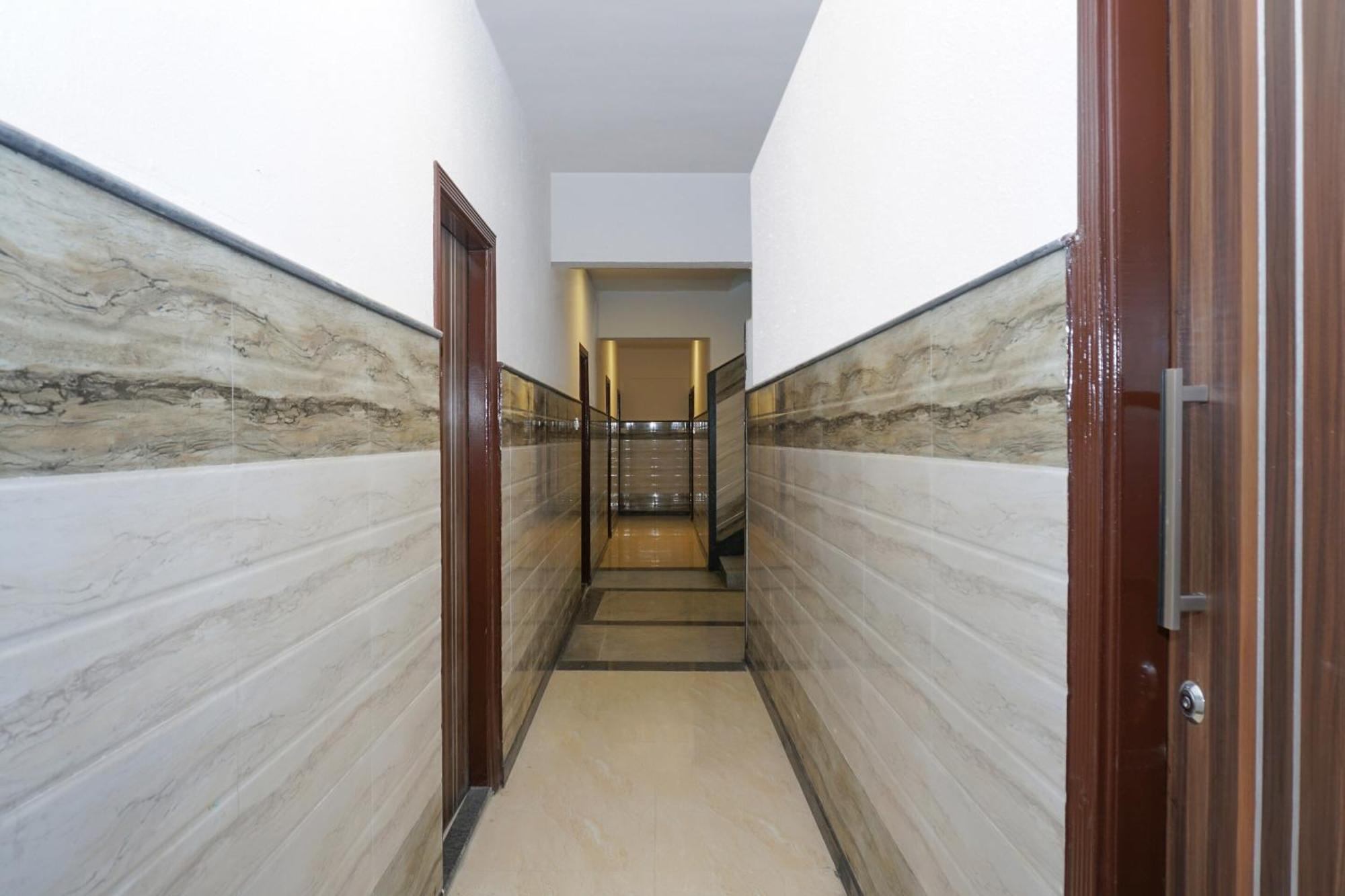 Hotel O Golden Cafe Chennai Bagian luar foto