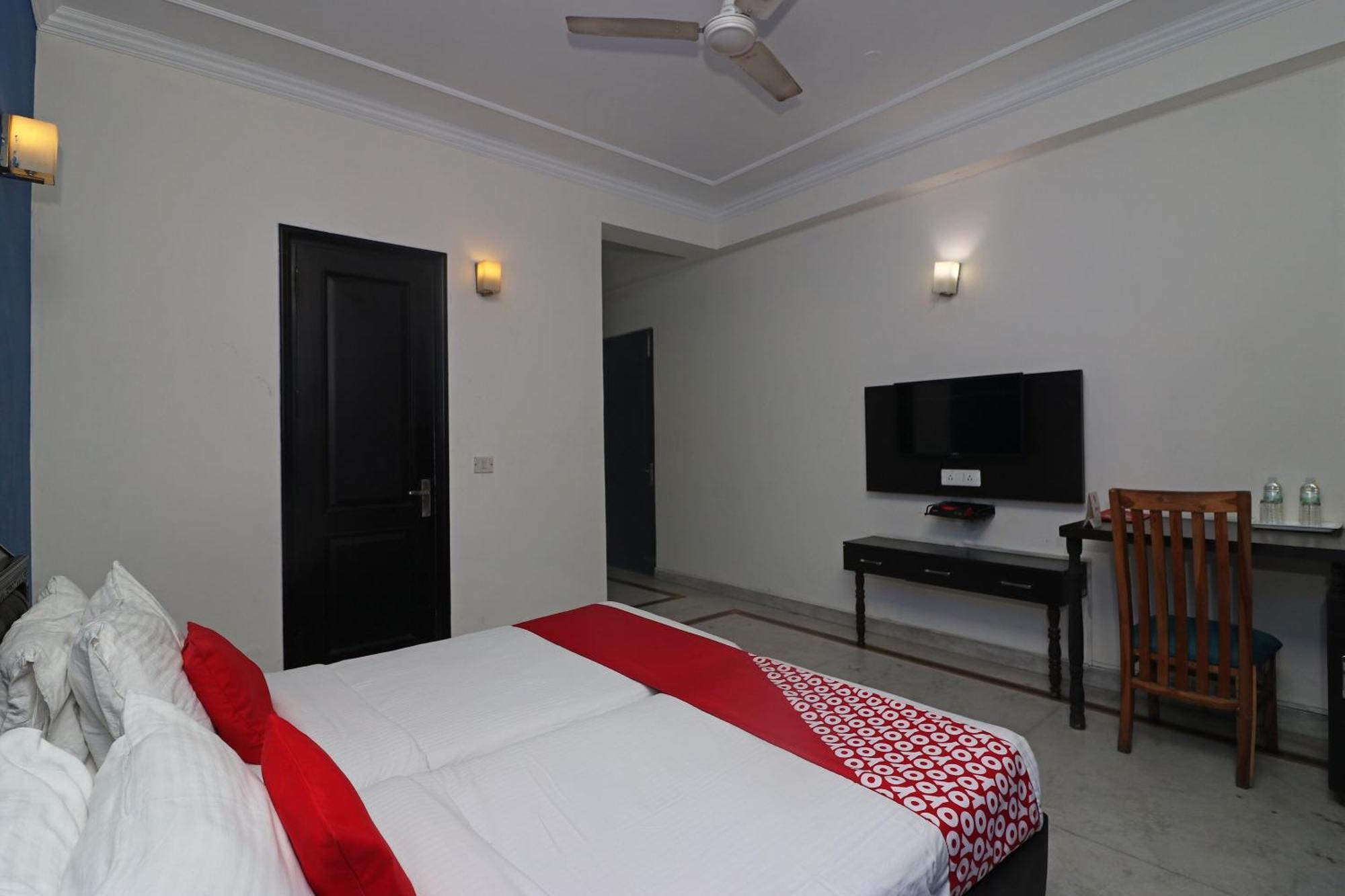 Hotel O Golden Cafe Chennai Bagian luar foto